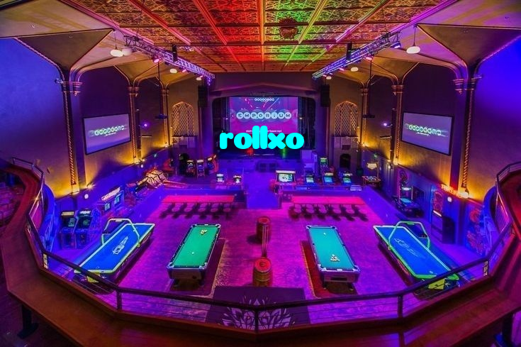 rollxo casino presented on mobile device in Pakistan with slots and live games